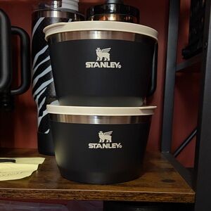 Stanley Black and Tan pet bowl